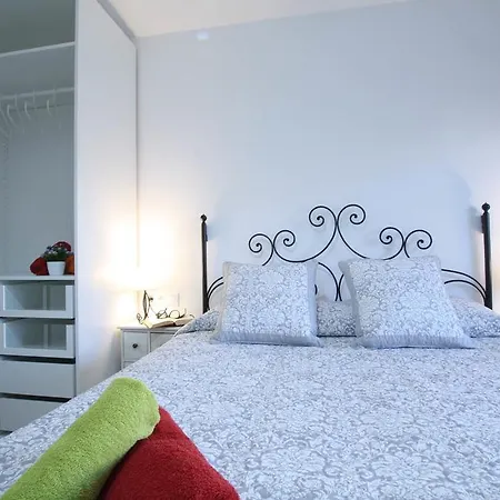 Moontray Camp Nou Apartment